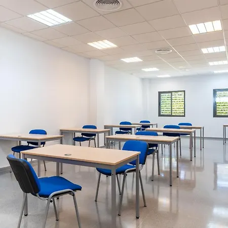 Micampus Estanislao Del Campo, Student * Севилья